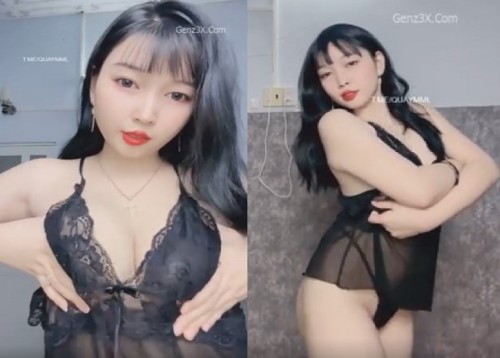 Clip Sex Em gái xinh vú căng tròn Thiên Ý show boddy nóng bỏng